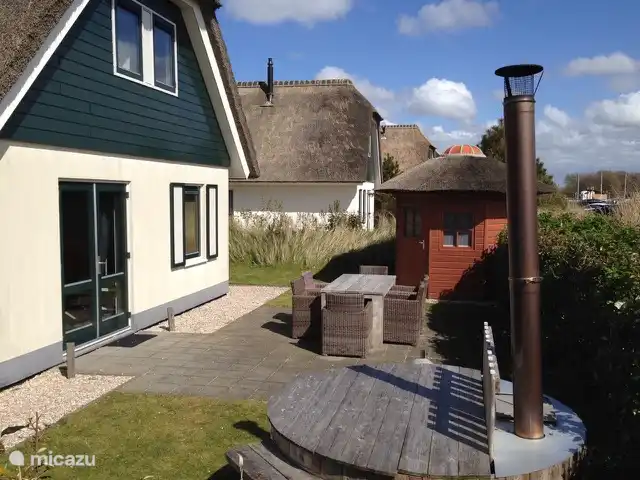 Duynopgangh 5 Julianadorp aan Zee | Pays-Bas, Hollande du Nord, Julianadorp aan Zee - bungalow Terrasse avec bain à remous.