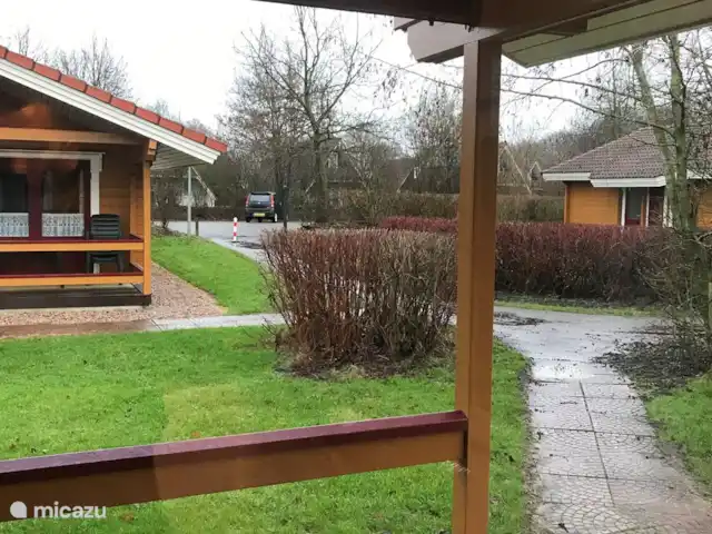 Just Relax | Pays-Bas, Overijssel, Gramsbergen - chalet vue de la cuisine donnant sur le parking