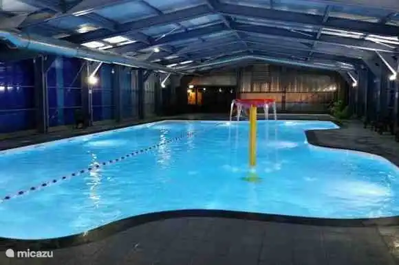 auto_awesome
Bedoelde u: Binnenzwembad voor als het buiten niet zo mooi weer is om te zwemmen
69 / 5000
Vertaalresultaten
Indoor pool for swimming when the weather is not so nice outside