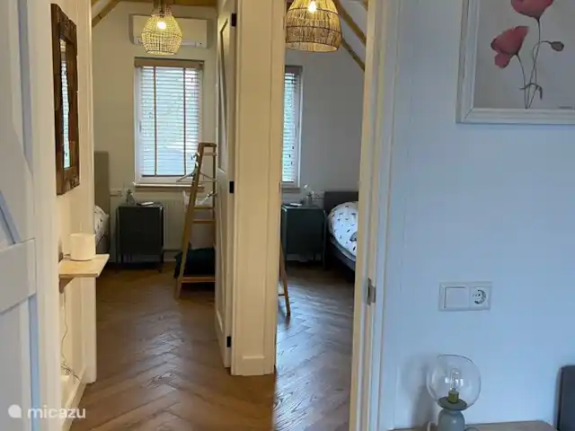 Villa Rein | Pays-Bas, Zélande, Renesse - maison de vacances Le hall spacieux au 1er étage avec accès à toutes les pièces.