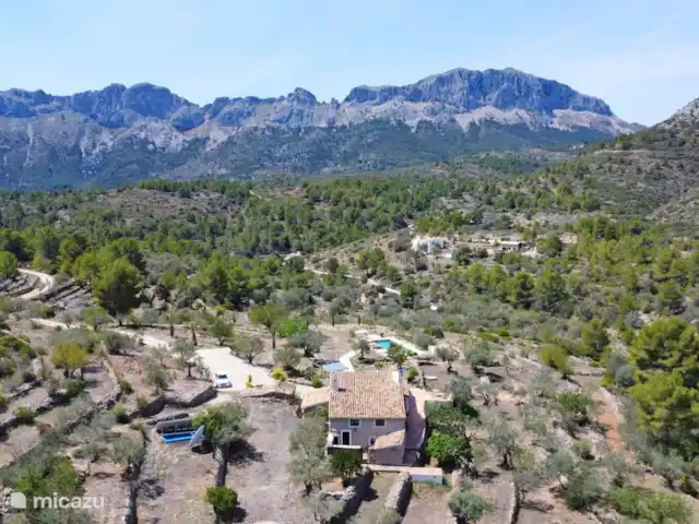 Casa Grilló en España, Costa Blanca, Lliber - finca Esta es realmente la vista desde esta increíble finca de vacaciones, la montaña que ves aquí es la Sierra de Bernia