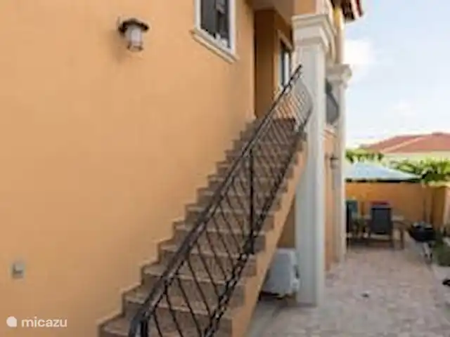 Casa Serena en Aruba, Norte, Noord - apartamento Escaleras al apartamento