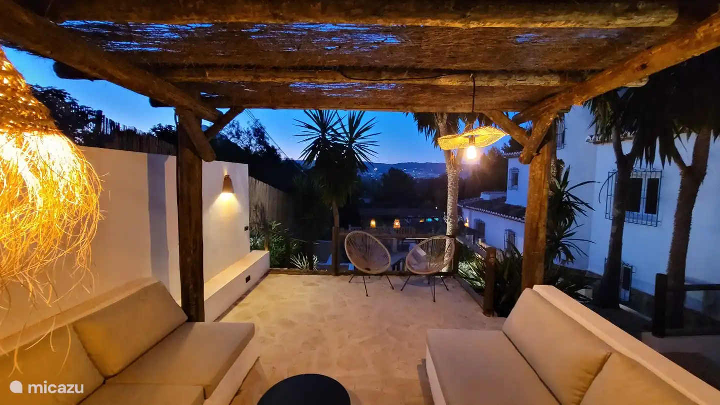 Gemeinsam entspannen und den Blick über das Tal schweifen lassen 