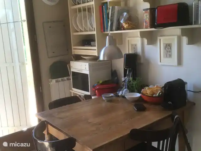 Casa 'Stokhorst' en Francia, Var, Salernes  - villa Salón cocina…..