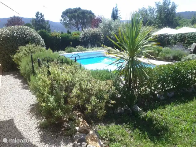 Casa 'Stokhorst' en Francia, Var, Salernes  - villa En la terraza trasera, sol todo el día.....