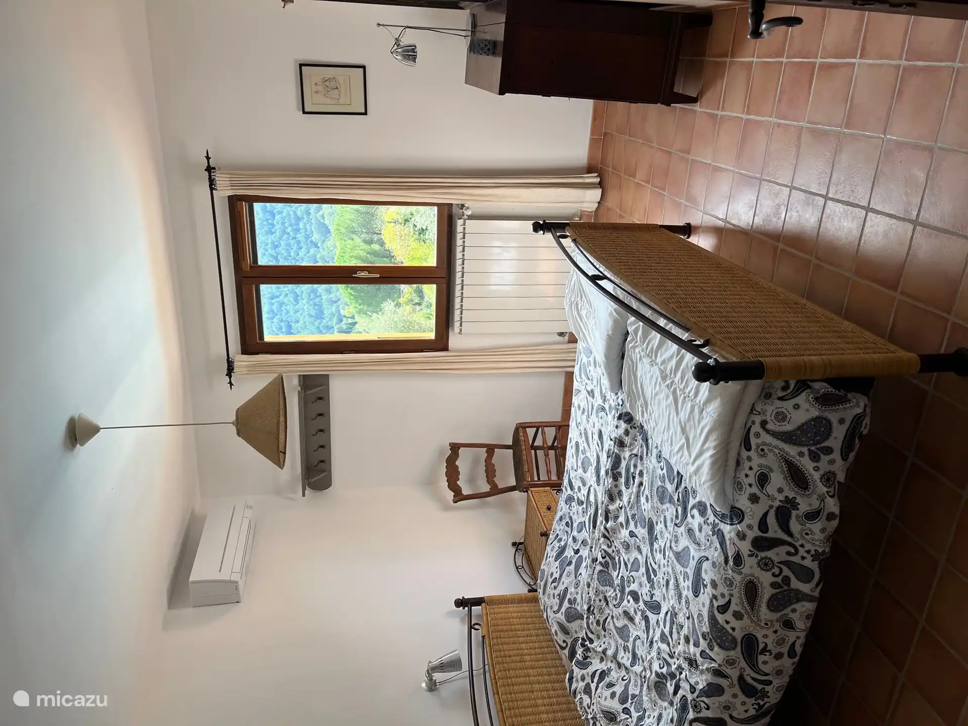 Schlafzimmer 2 im Obergeschoss mit Klimaanlage