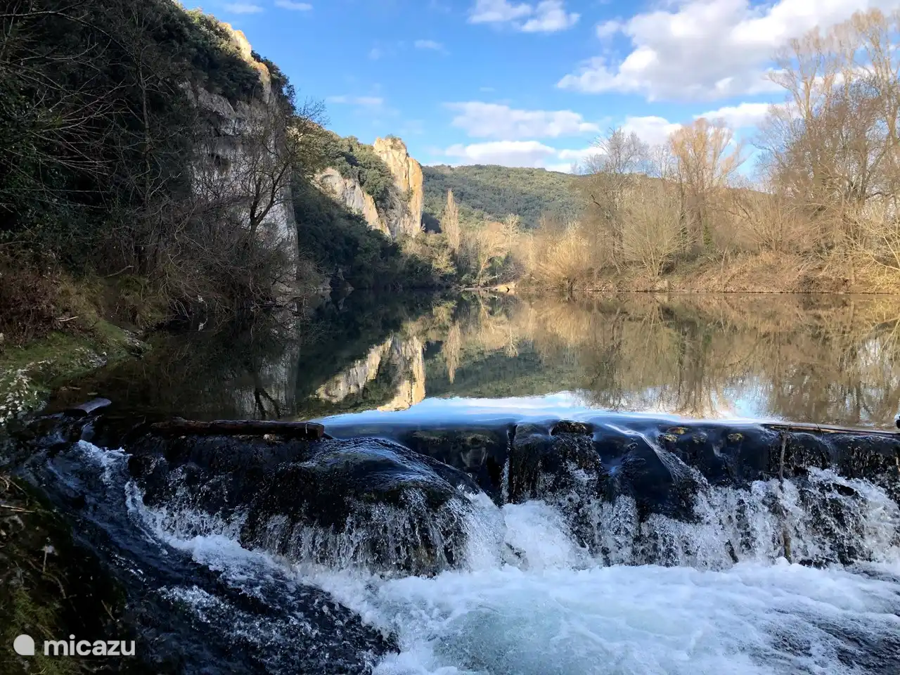 In der Nähe können Sie in der Céze schwimmen