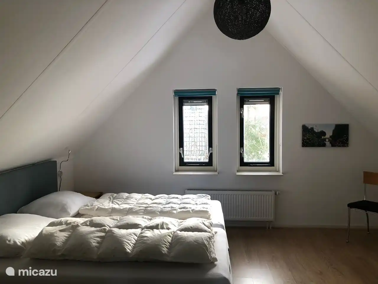 Schlafzimmer 1. Etage im Heck mit einem 2-Personen-Boxspringbett. Betten können auch voneinander getrennt werden.