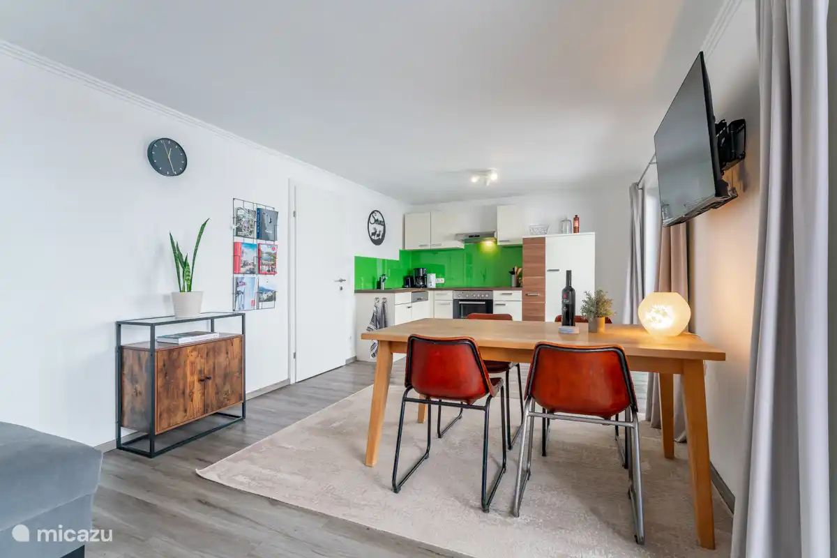 Küche auf der rechten Seite