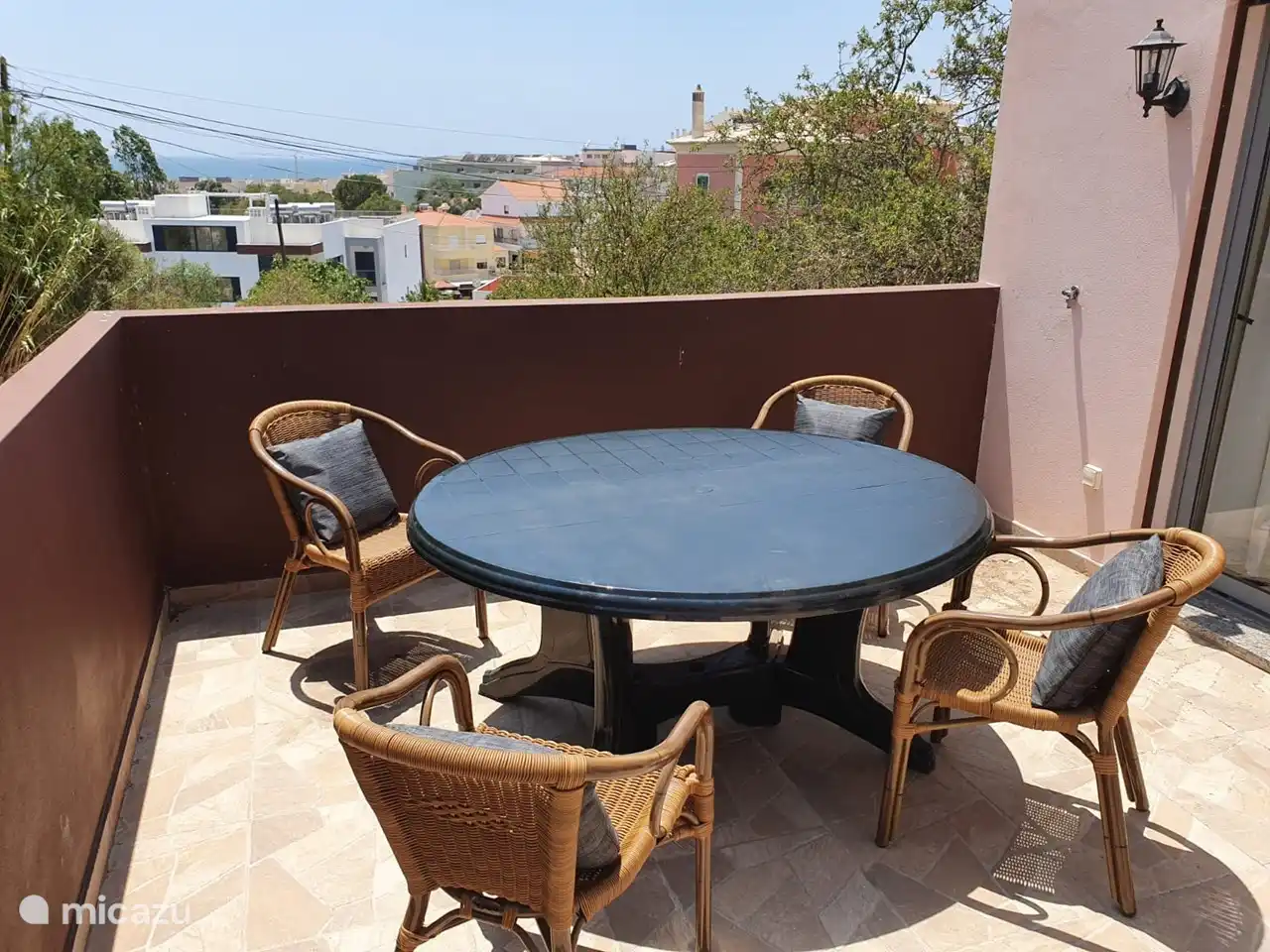 Vista al mar desde el balcón