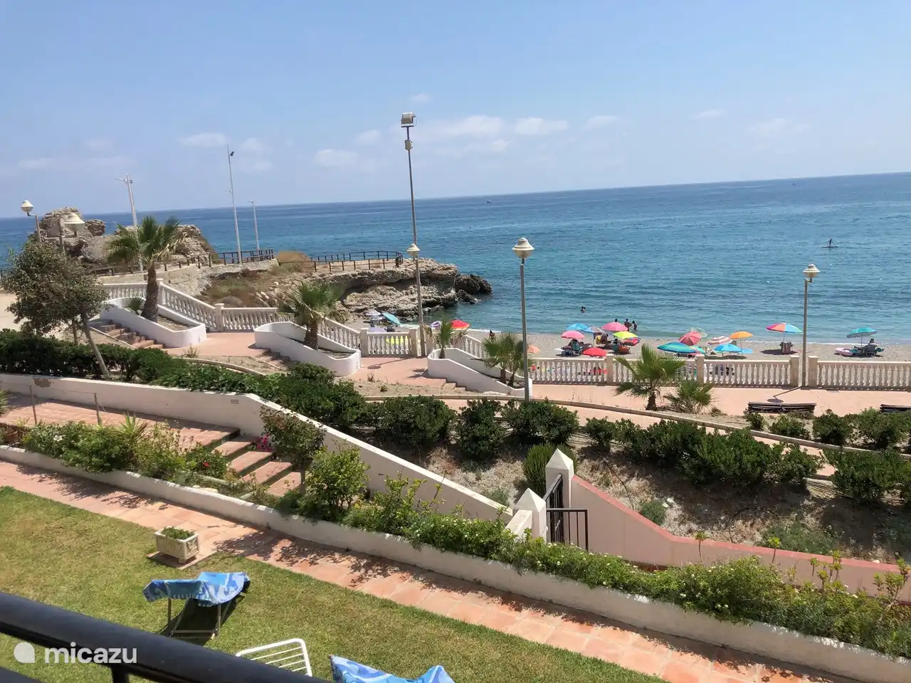 Pas de route entre l'appartement et la plage ! Vue depuis le balcon.