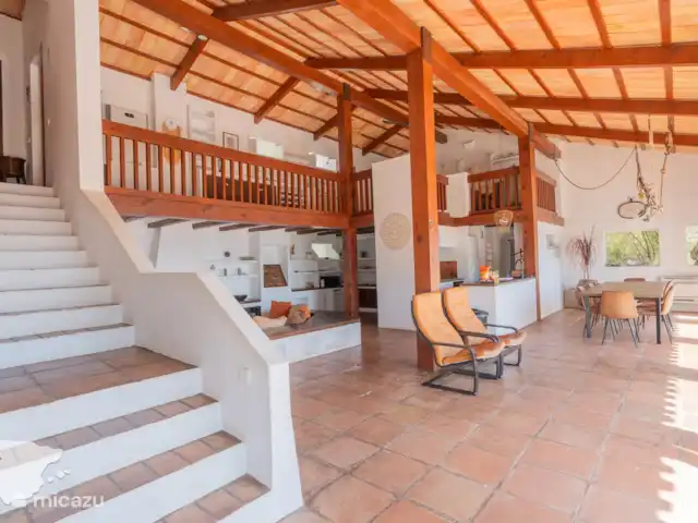 Maison du Flamboyan | Espagne, Costa Blanca, Moraira - villa Les escaliers mènent à la mezzanine