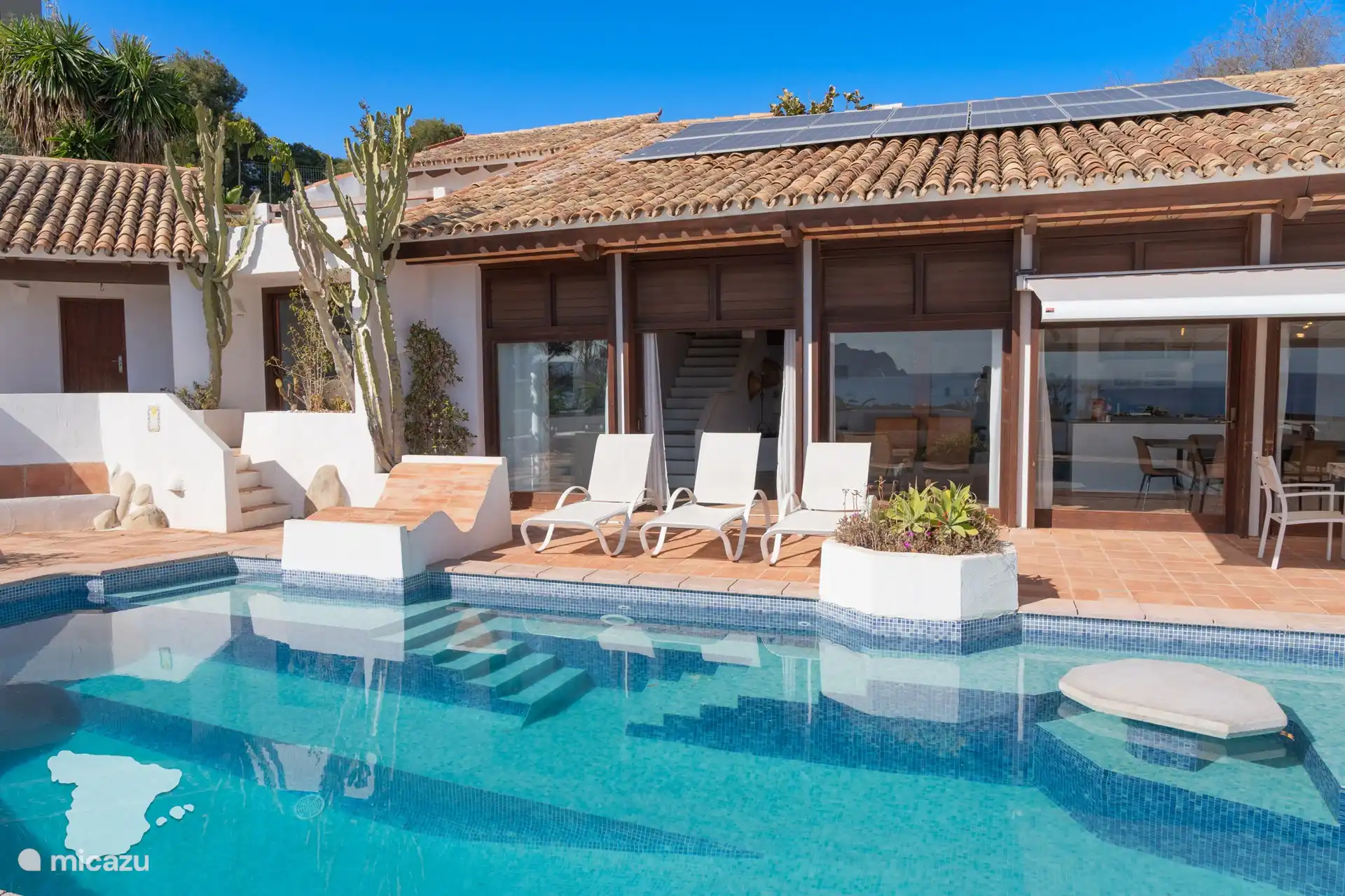 Vista frontal desde la terraza.