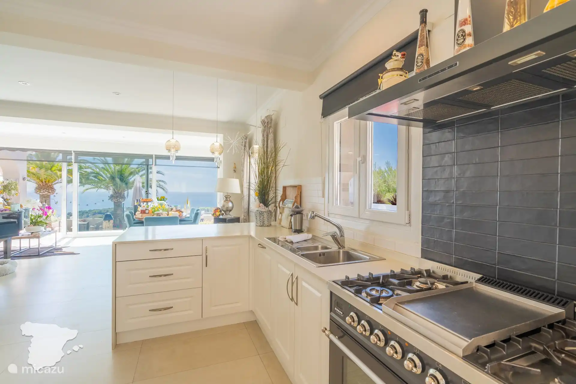 Fully equipped open kitchen