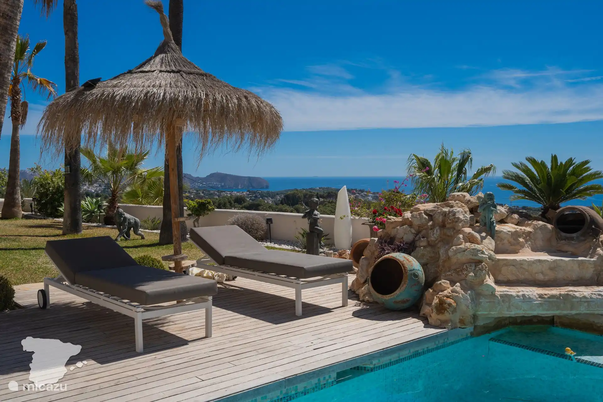 View + Pool Villa Bonita