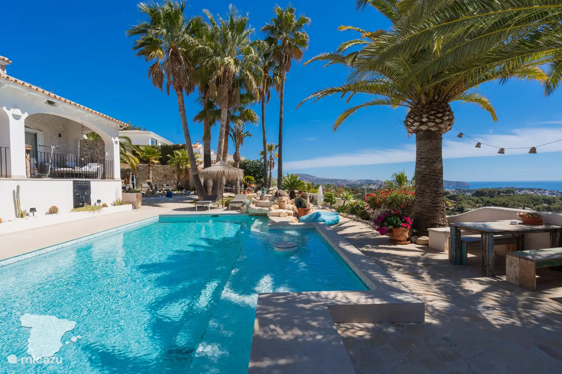 View + Pool Villa Bonita