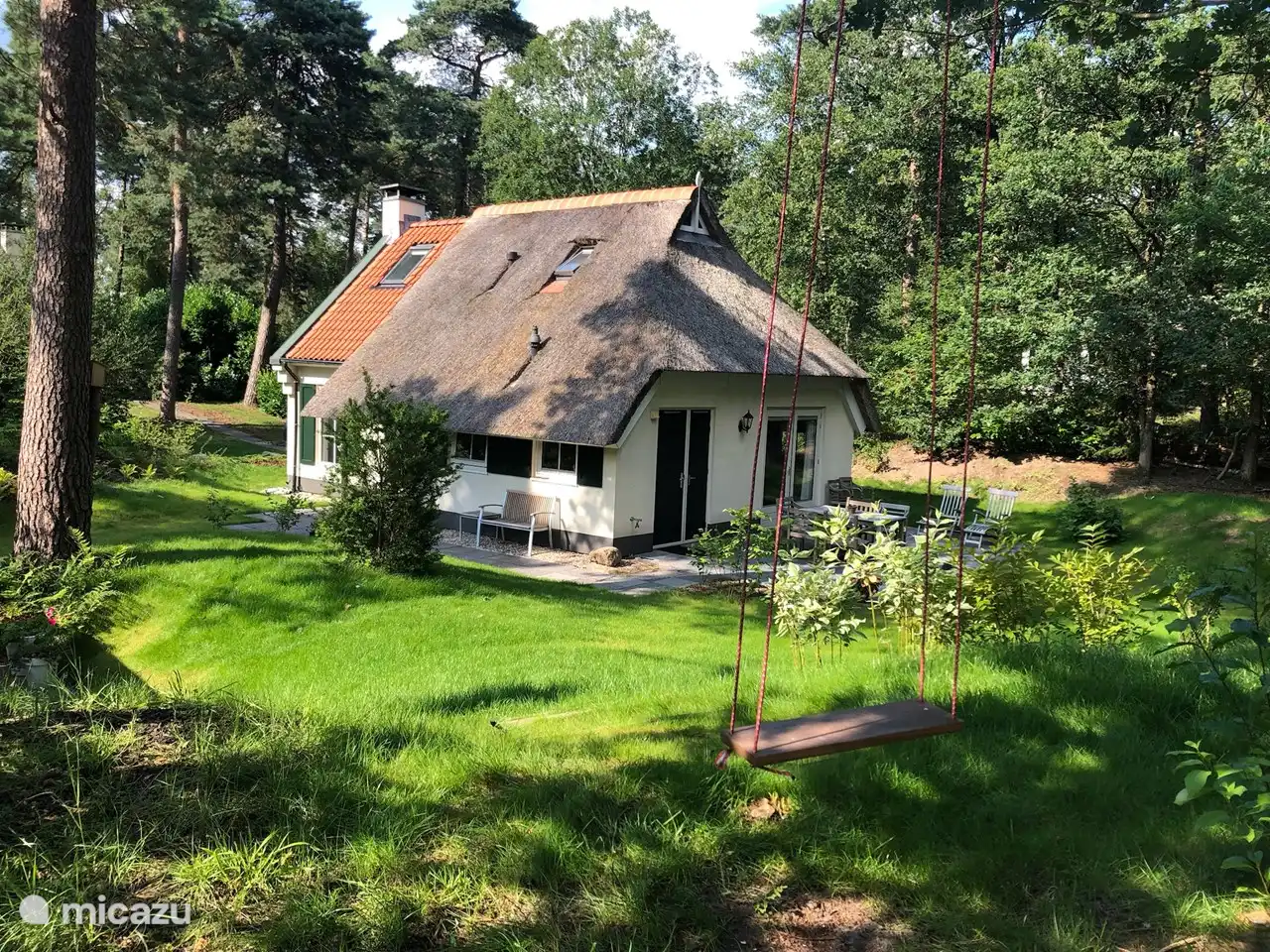 Hinterhof mit Terrasse