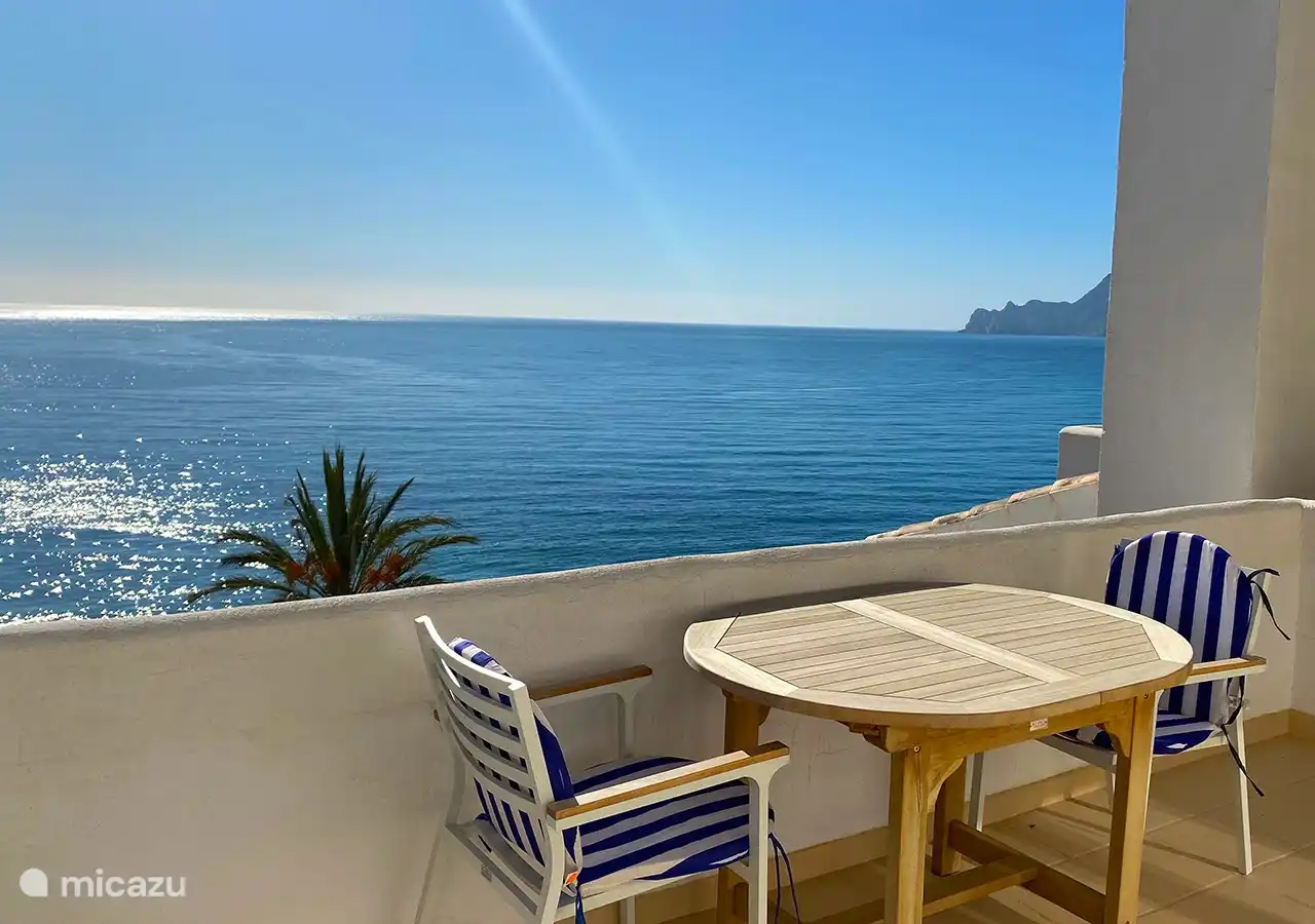 Terraza fuera de la sala de estar