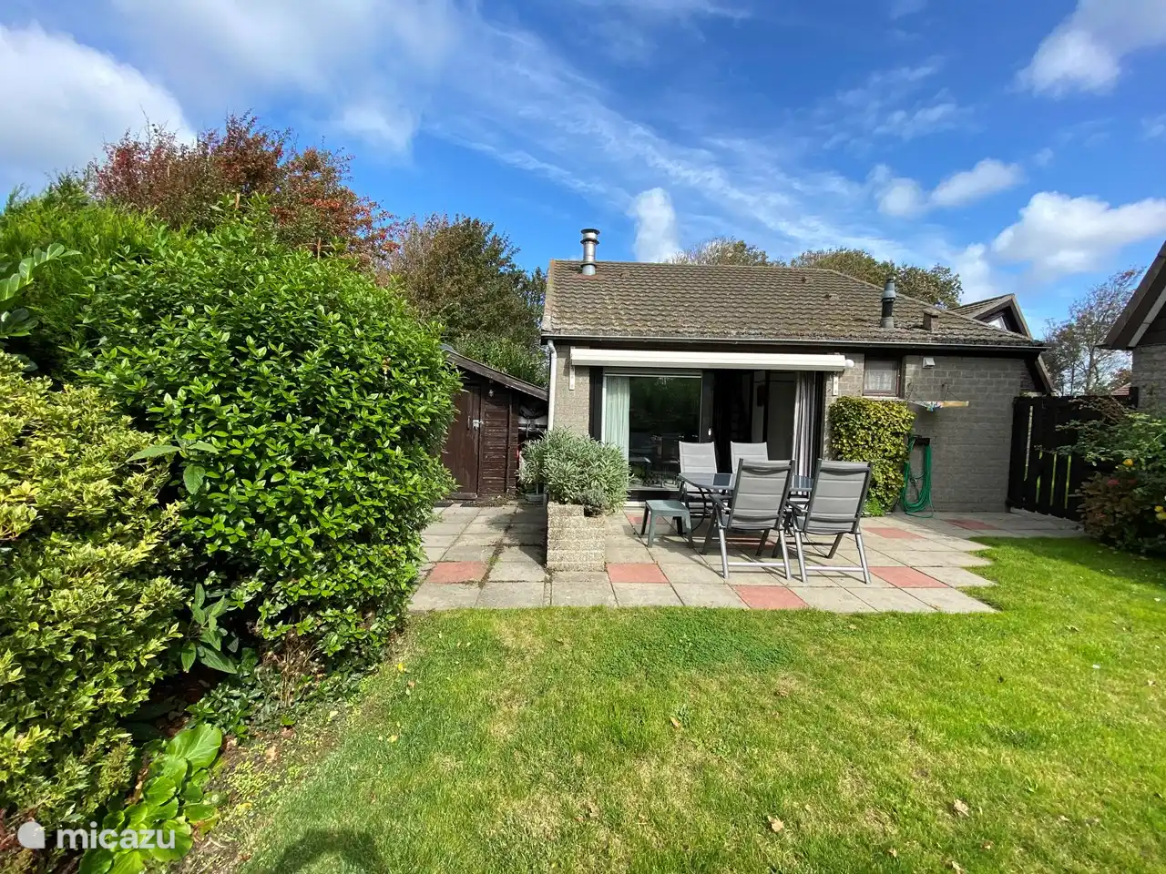 Rent Haerde 49 in Ellemeet, Zeeland. Micazu