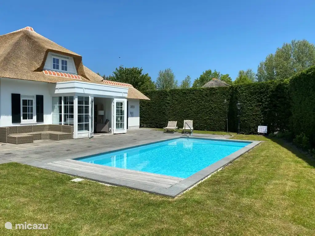 ZeelandhuisaanZee in Netherlands, Zeeland, Kamperland - Villa