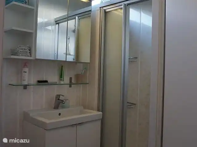 De Keizerzwaluw | Pays-Bas, Hollande du Nord, Julianadorp aan Zee - maison de vacances Salle de bain avec douche, WC et lavabo