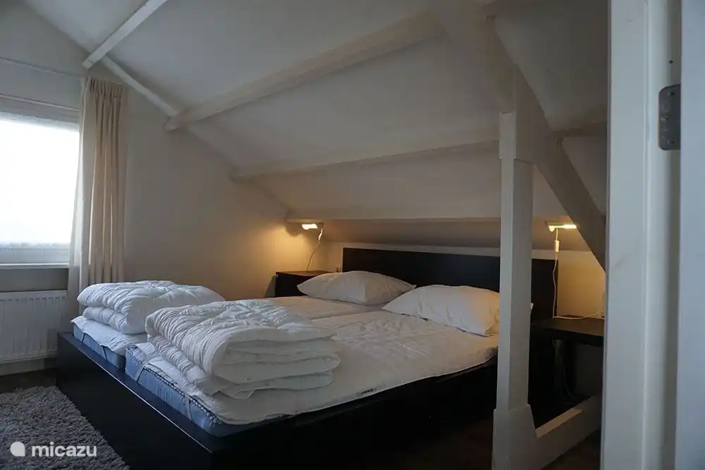 ein geräumiges 2-Personen-Bett