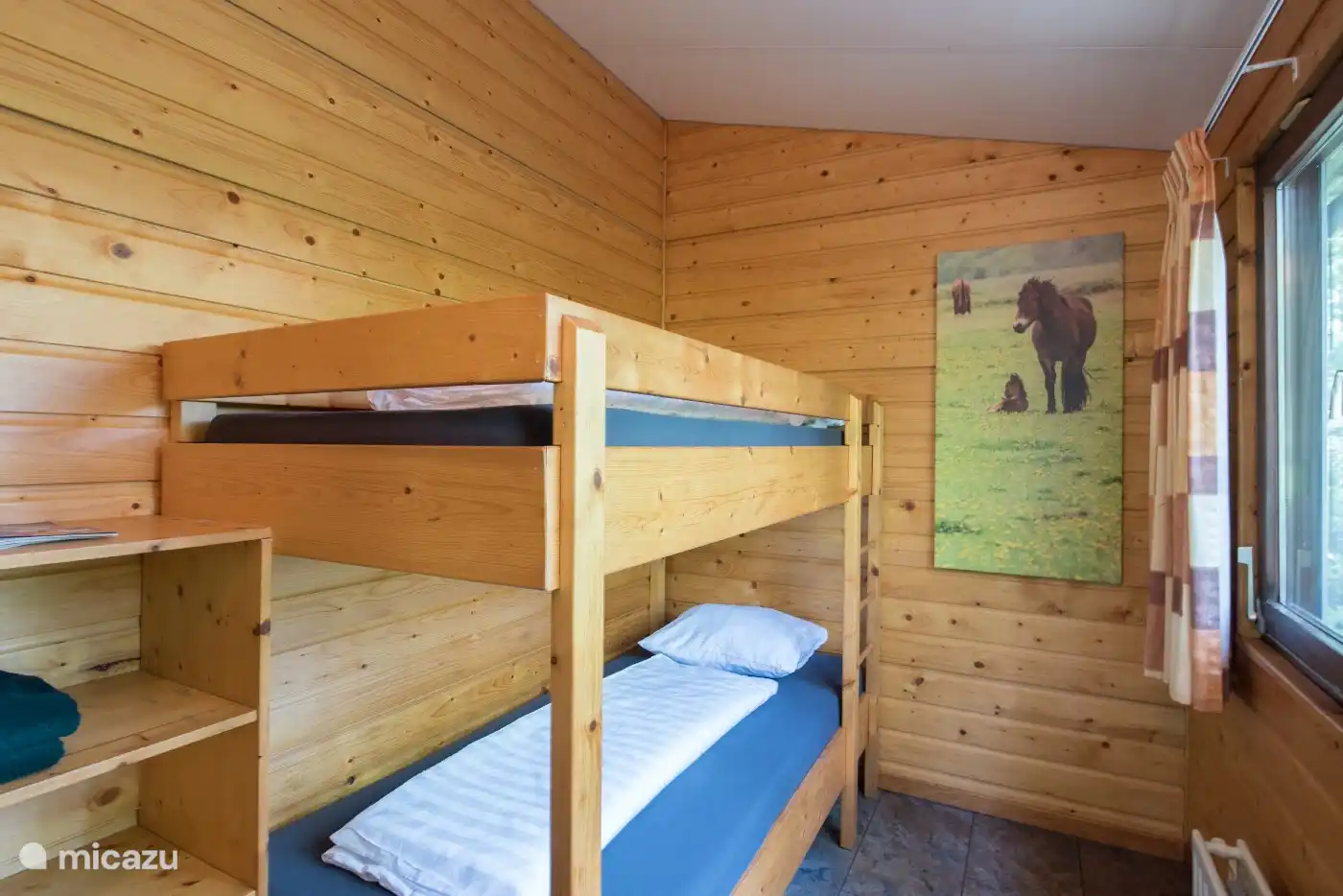 Das zweite Schlafzimmer mit einem Etagenbett