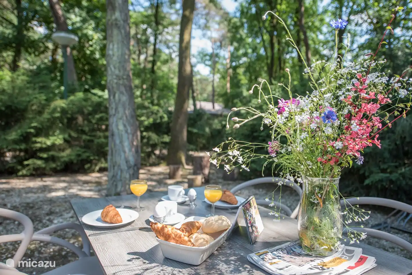 Die Terrasse im Garten