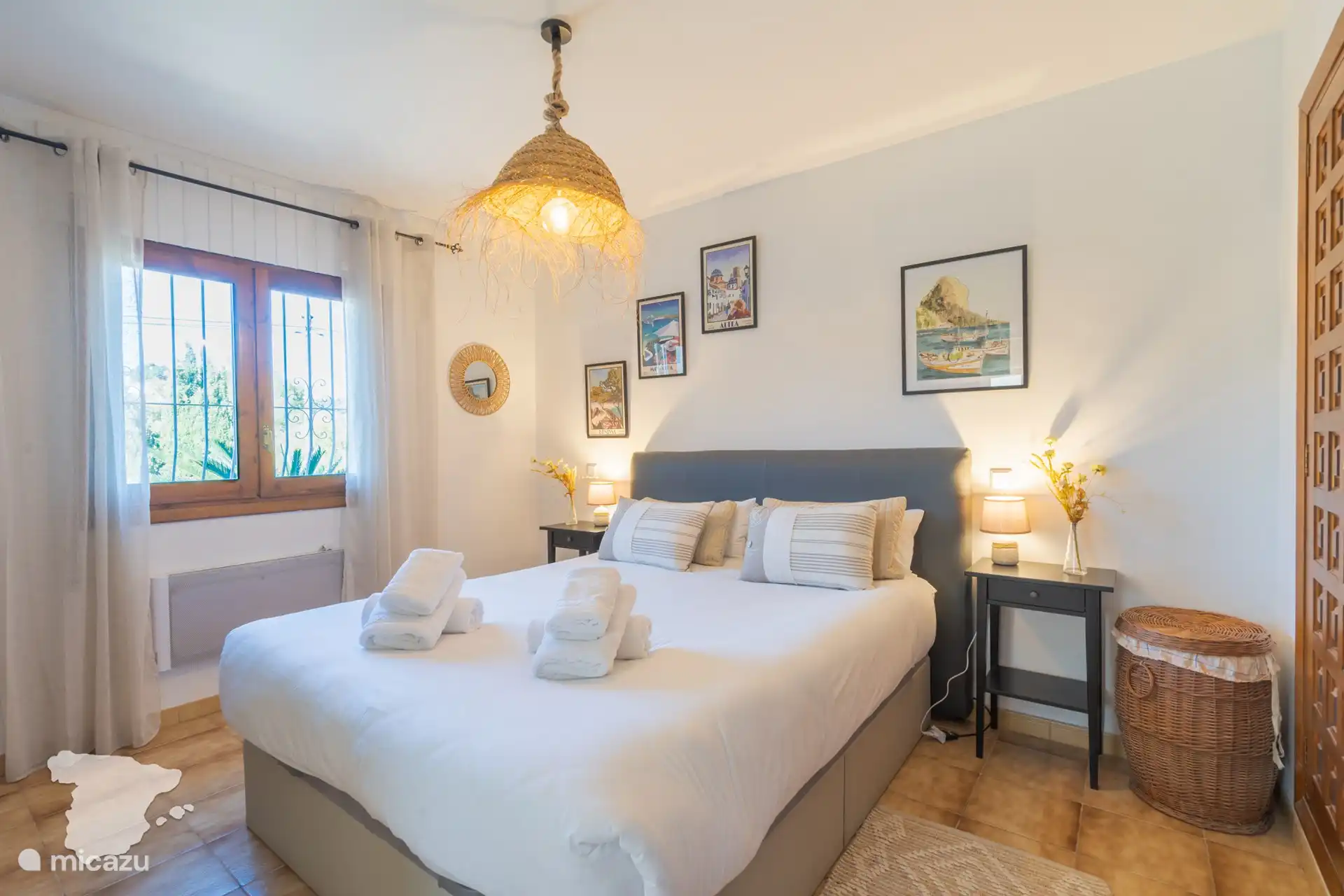 Bedroom 1 - ensuite bathroom