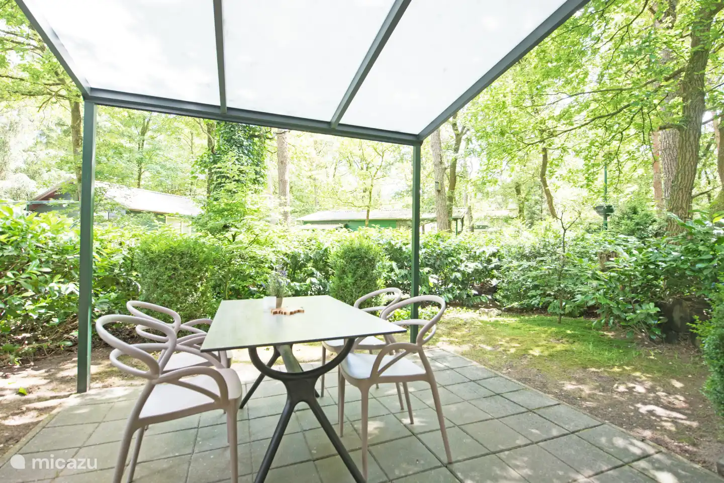 Die überdachte Terrasse