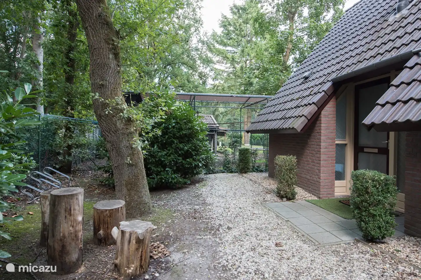 Der Eingang des Bungalows