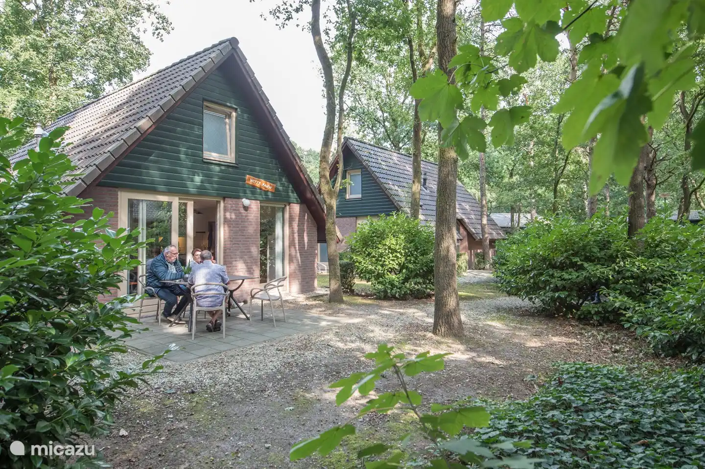 Der Garten mit Terrasse