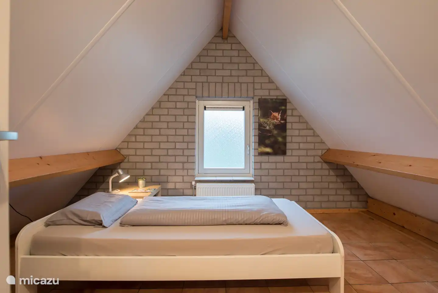 das zweite Schlafzimmer mit einem Einzelbett
