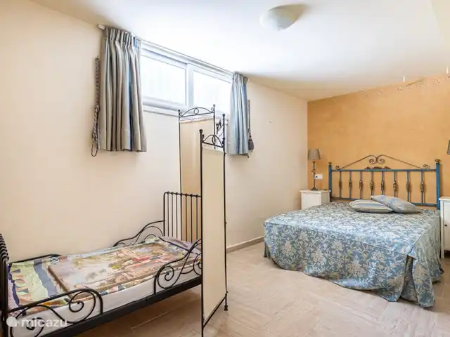Villa Beauty | Espagne, Costa Blanca, Altea la Vieja - villa 4ème chambre avec un lit double et un lit bébé