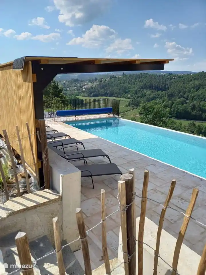 Belle vue de la piscine