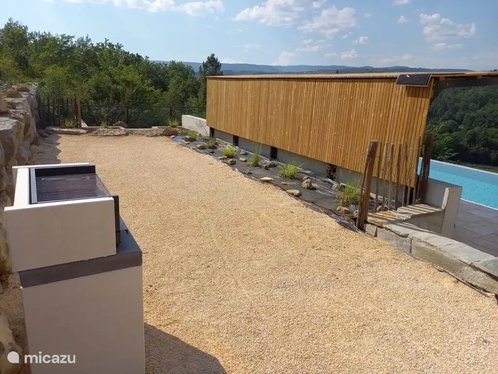 Terrain de pétanque - Barbecue
