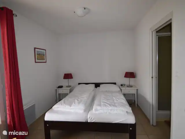 Les Demeures du Luc 307 huren in Frankrijk, Vaucluse, Saumane-de-Vaucluse - villa Slaapkamer beneden met eigen badkamer