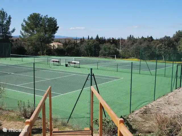 Les Demeures du Luc 307 huren in Frankrijk, Vaucluse, Saumane-de-Vaucluse - villa Tennisbaan bij het park, waar u gebruik van kunt maken (sleutel bij beheerders )