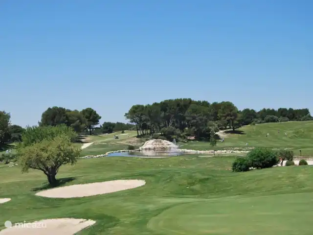 Les Demeures du Luc 307 huren in Frankrijk, Vaucluse, Saumane-de-Vaucluse - villa Vlakbij ons huis ligt de prachtig aangelegde 18-holes golfbaan Provence Country Club  met restaurant.
