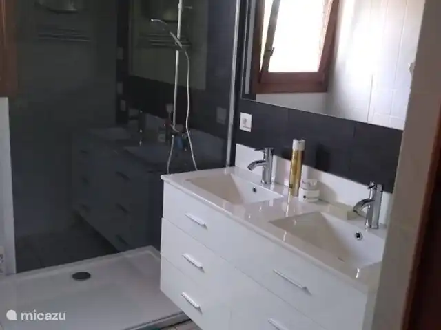 Le Vignal Complet | France, Ardèche, Chambonas - maison de vacances Salle de bain 1