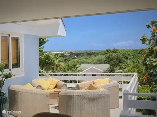 Getränkeecke am Wind gelegen