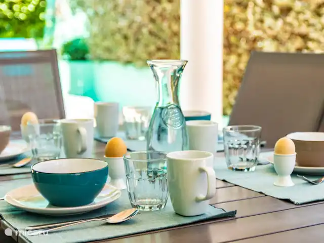 Kas di Goso | Curaçao, Banda Ariba (est), Jan Thiel - villa Table de petit déjeuner attrayante.