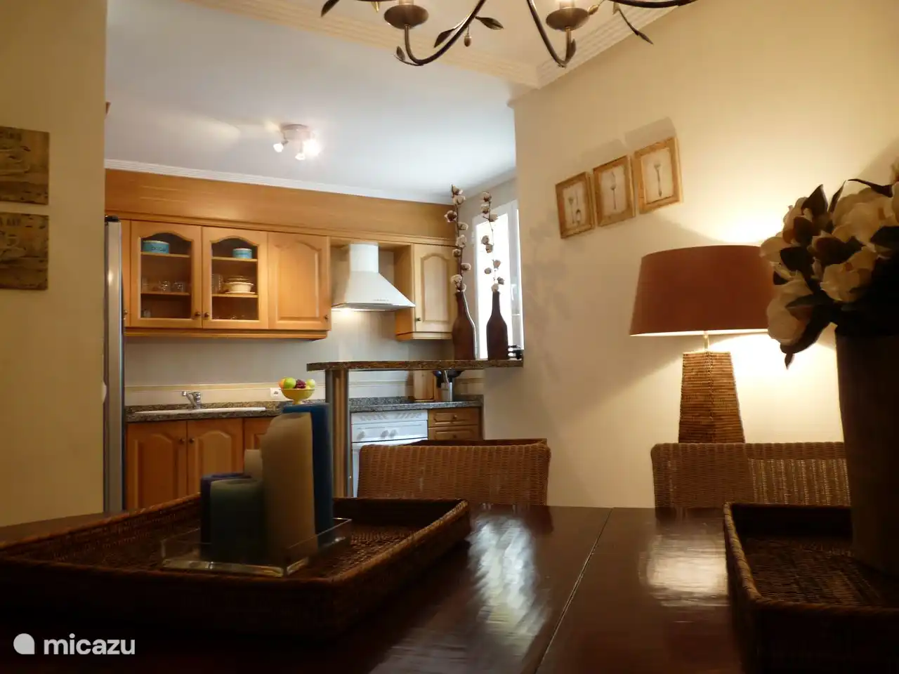 table à manger et cuisine