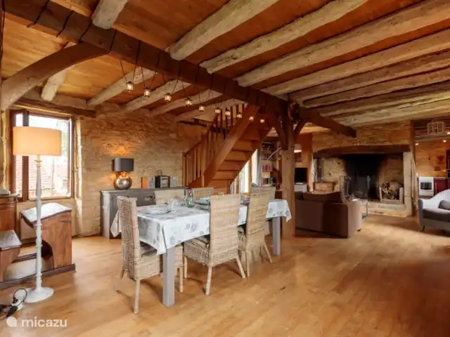 vakantiehuis huren in Frankrijk, Dordogne, Saint-Aubin-de-Nabirat – Hermitage De eettafel