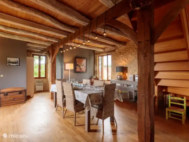 vakantiehuis huren in Frankrijk, Dordogne, Saint-Aubin-de-Nabirat – Hermitage De eettafel
