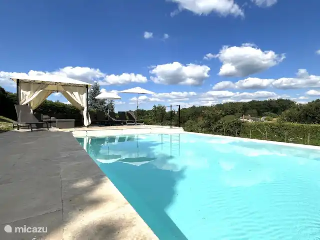 vakantiehuis huren in Frankrijk, Dordogne, Saint-Aubin-de-Nabirat – Hermitage Een zwembad met uitzicht