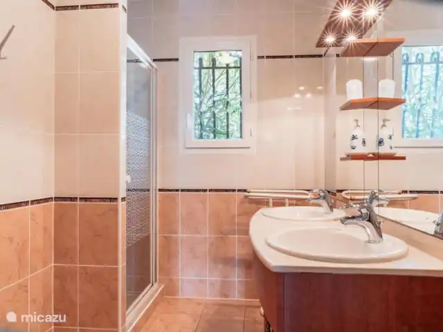 Sombrilla Villa Le Pin en Francia, Aude, Ginestas - villa