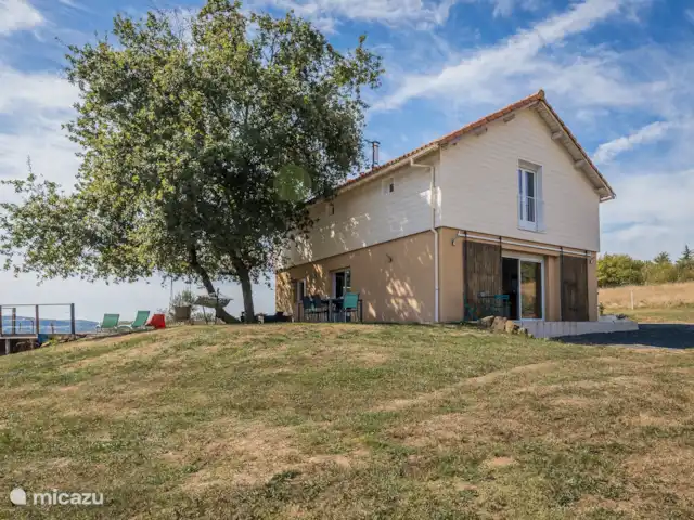 Les Oies de Julia en Francia, Corrèze, Mansac - casa vacacional El jardín