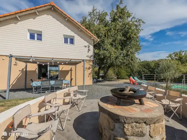 Les Oies de Julia en Francia, Corrèze, Mansac - casa vacacional La terraza