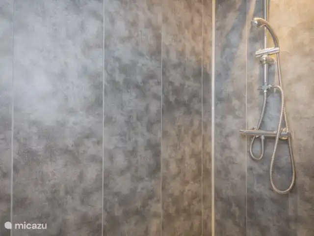 Les Oies de Julia en Francia, Corrèze, Mansac - casa vacacional La ducha